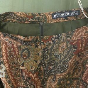 Burbbery’s vintage floral skirt